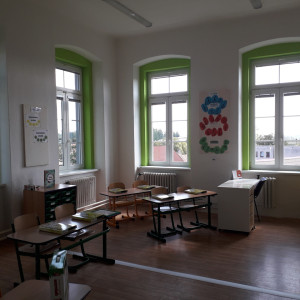 Třídy ZŠ a budova